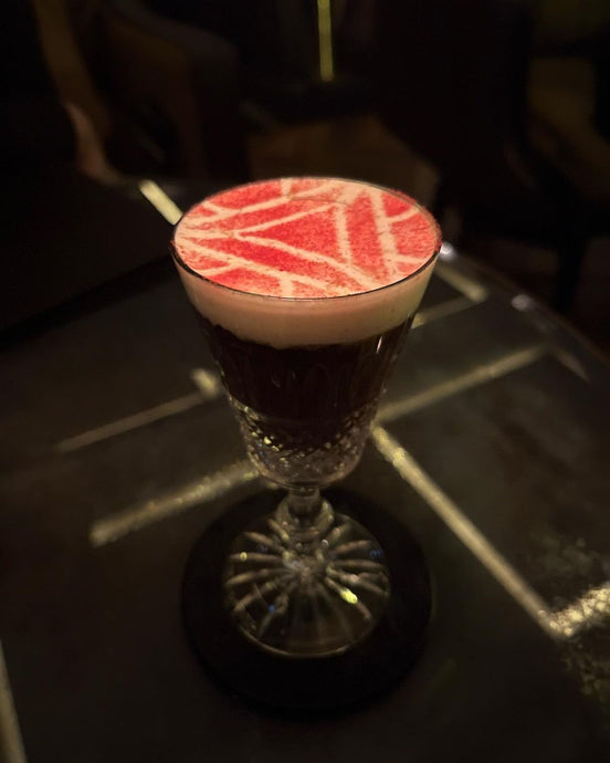SIMIK DRINKS: Manhattan Bar