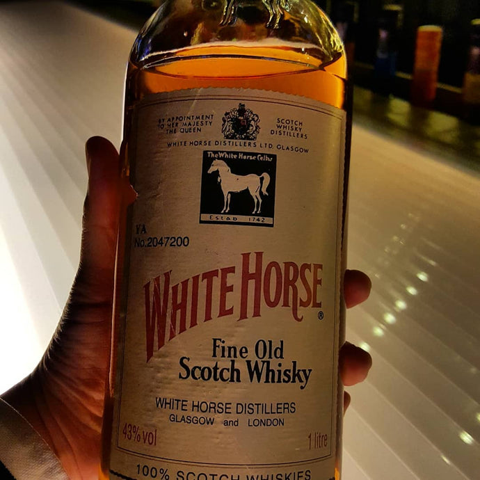 White Horse, Fine Old Scotch Whisky, YA No. 2047200