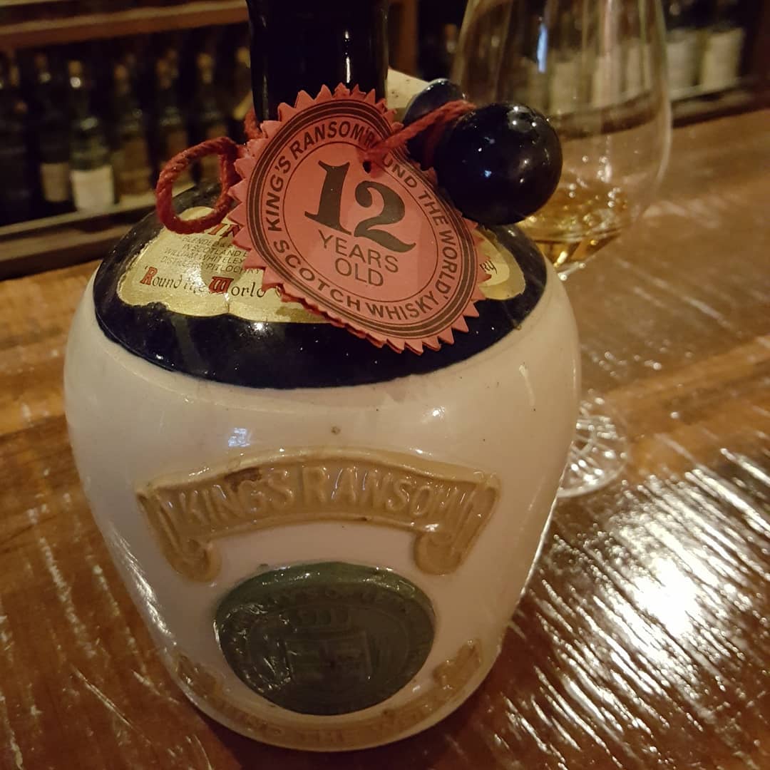 KING'S RANSOM 12年熟成 スコッチウイスキー 陶器ボトル KING'S RANSOM 12年熟成 スコッチウイスキー 陶器ボトル