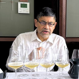 How To Blind Taste & Recognise Champagnes Like A Master Of Wine: 4 Mystery Champagnes With Tan Ying Hsien MW